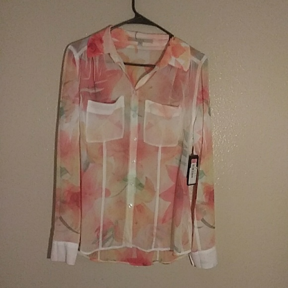 Guess Tops - Guess button up blouse size xsmall